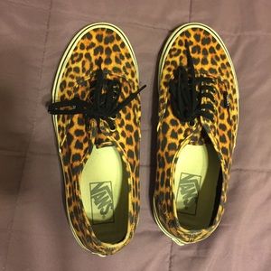 Men’s cheetah print Vans. Size 8.5